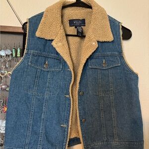 Liz Claiborne Denim Vest with Tan Sherpa Lining